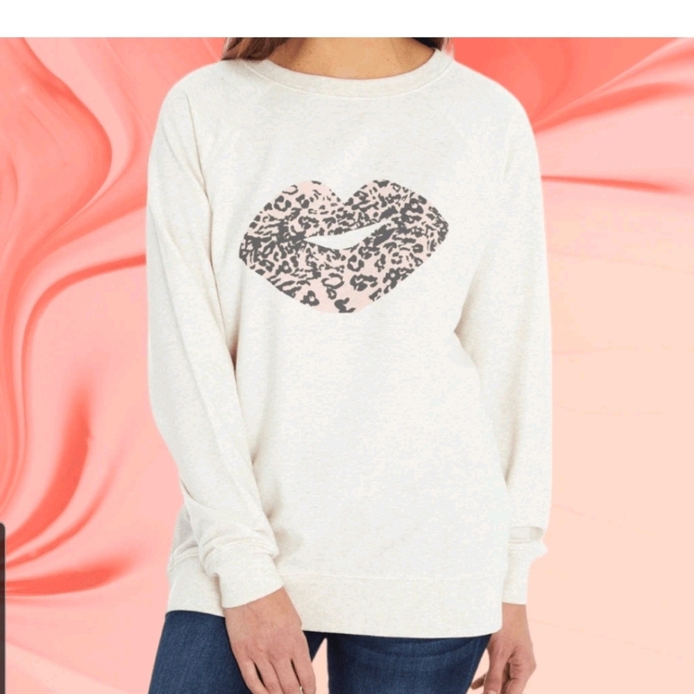 Wildfox Cream Sweatshirt with Leopard Print Lips Size L!